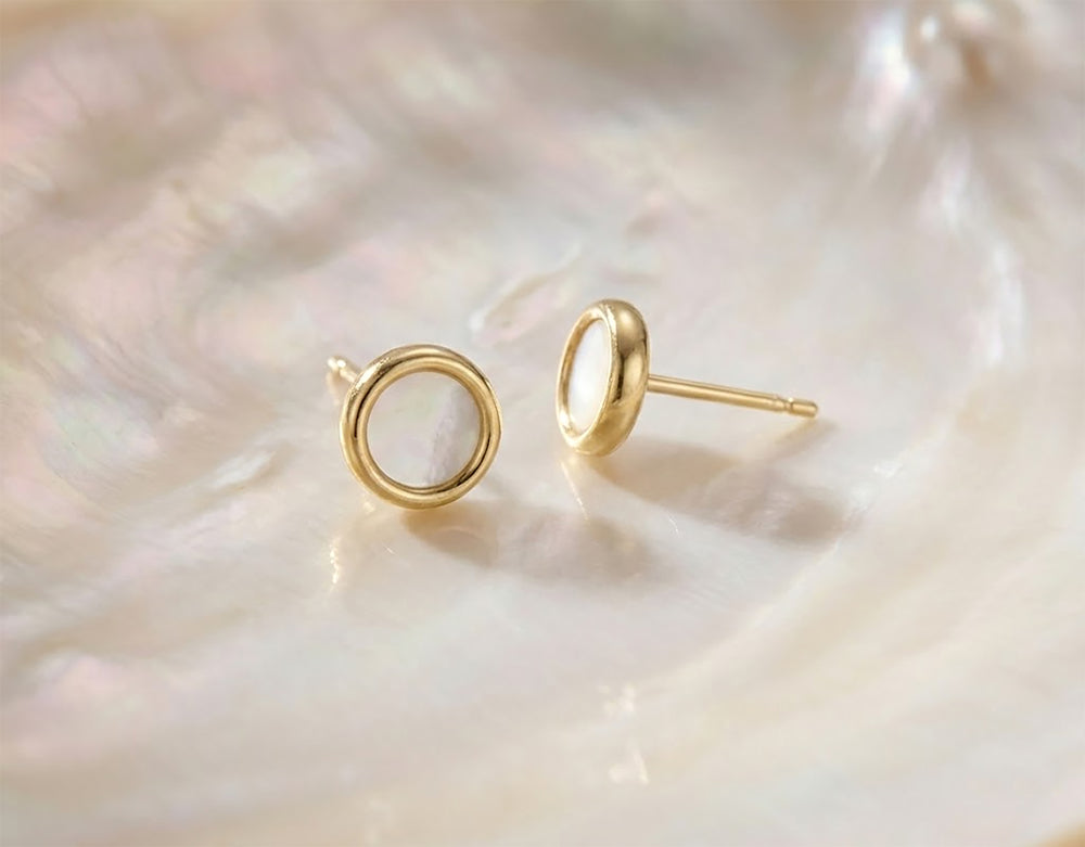 Gold pearl earrings